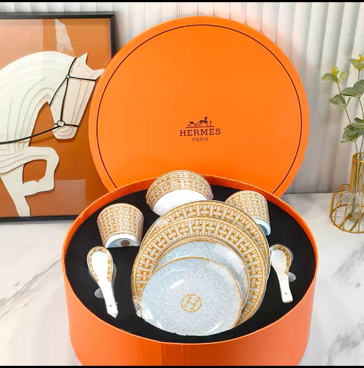 Hermes mini set for 2 person